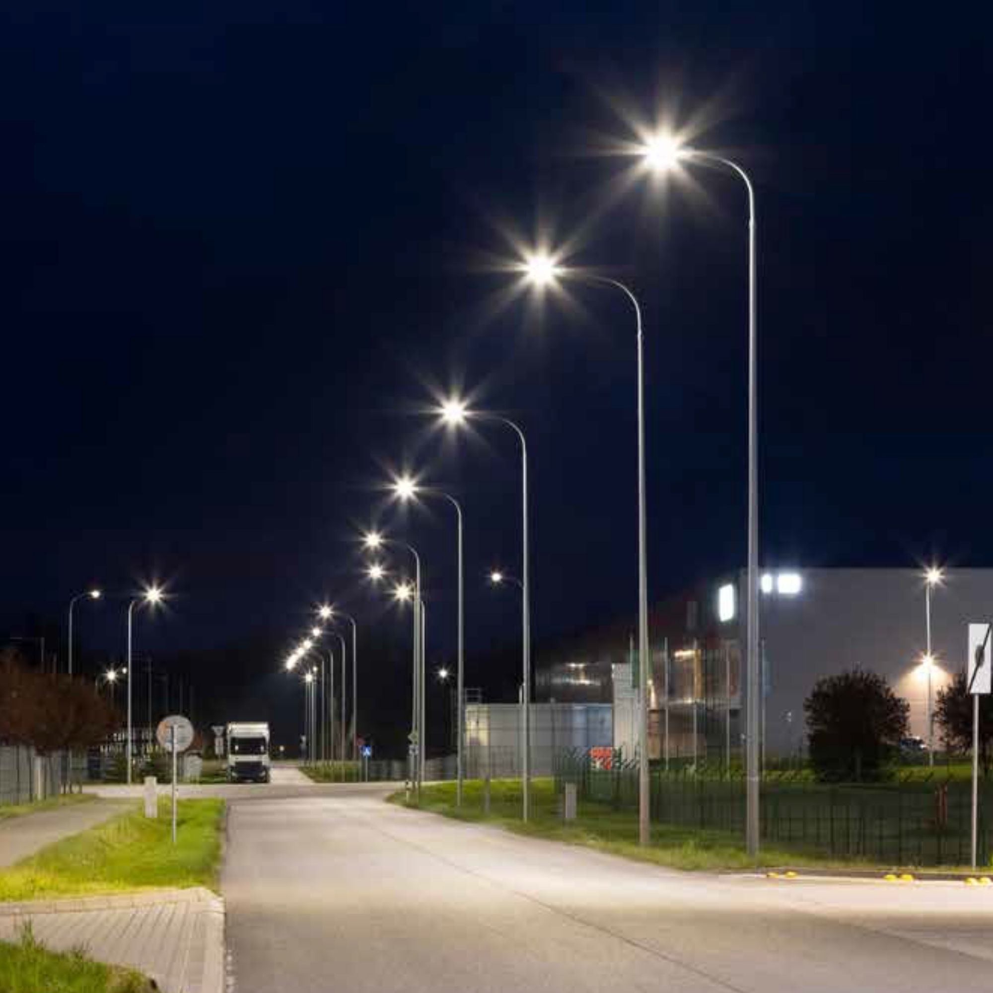 Crompton 100W LED FLOOD LIGHT ROVER PLUS TFS-504-100-57-NL-SL-GL-NBK - Image 2