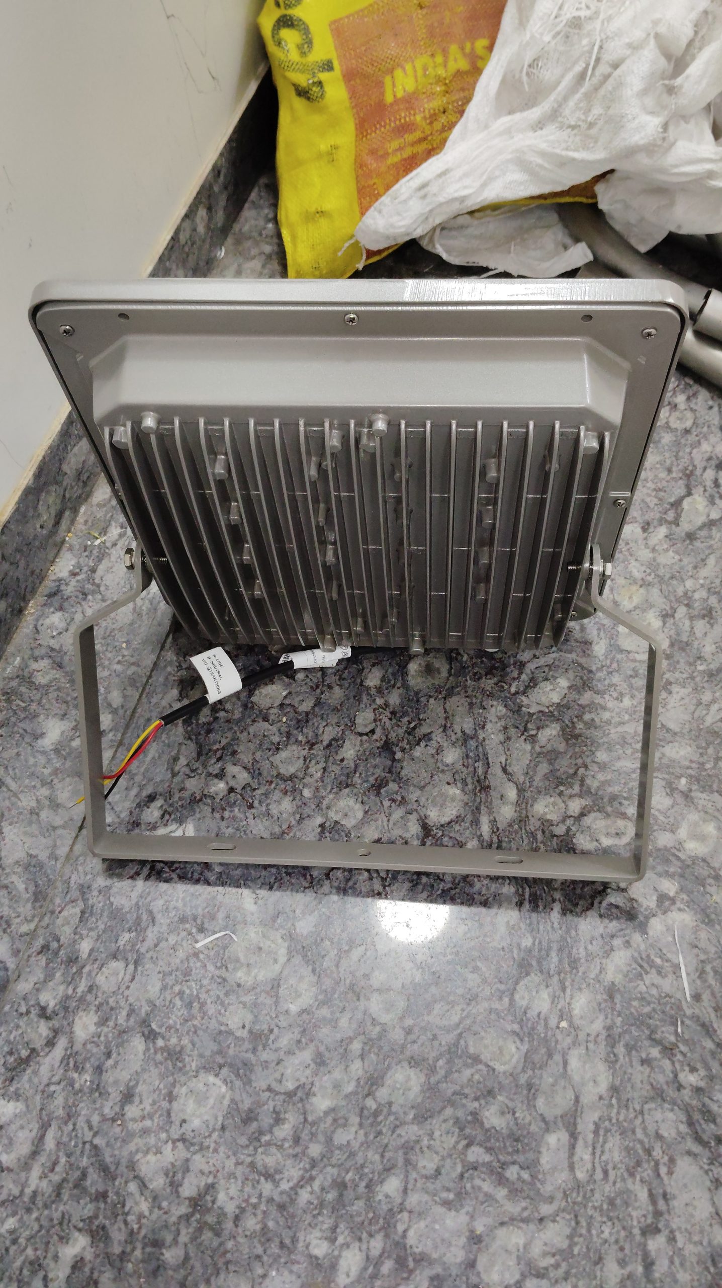 Havells 250W Flood lgiht Jeta Adorn ( HPFLP250 W ) - Image 6